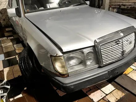 Mercedes-Benz E 260 1991 года за 490 000 тг. в Караганда – фото 14