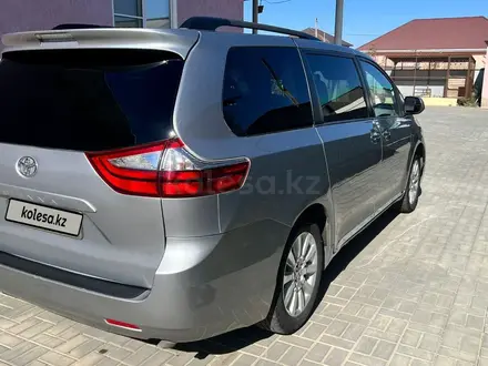 Toyota Sienna 2015 года за 13 000 000 тг. в Атырау – фото 2