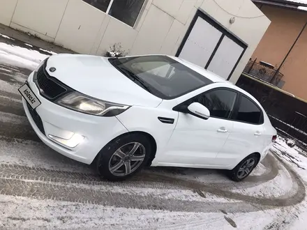 Kia Rio 2014 года за 4 900 000 тг. в Актобе – фото 2