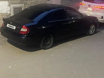 Toyota Camry 2002 года за 3 300 000 тг. в Актобе – фото 2