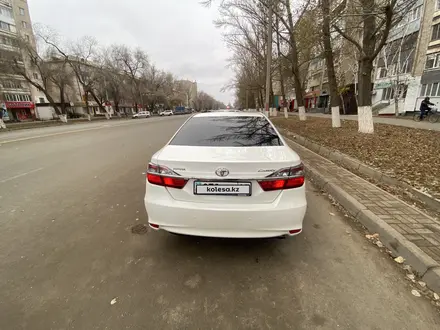 Toyota Camry 2015 года за 14 000 000 тг. в Уральск – фото 8