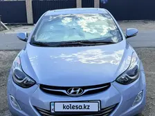 Hyundai Elantra, 2011