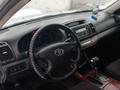 Toyota Camry 2004 годаүшін3 400 000 тг. в Актобе – фото 3