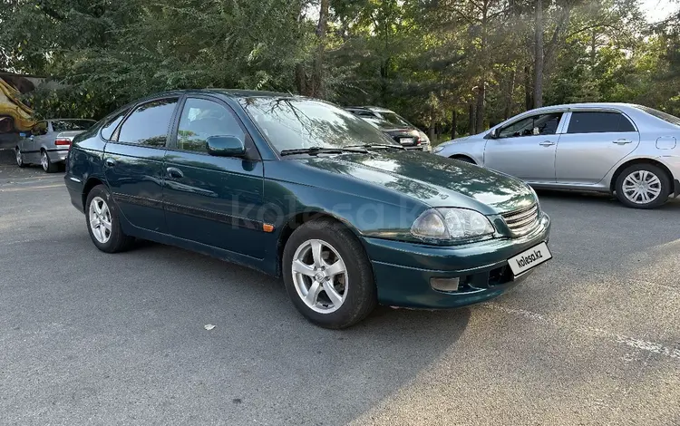 Toyota Avensis 1999 годаүшін2 600 000 тг. в Алматы