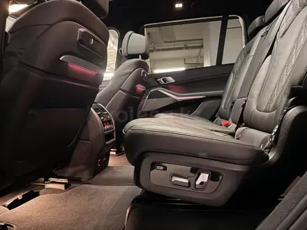BMW X7 XDrive 40i 2025 года за 68 000 000 тг. в Алматы – фото 15