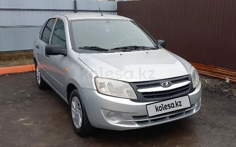 ВАЗ (Lada) Granta 2190 2013 годаfor2 650 000 тг. в Уральск