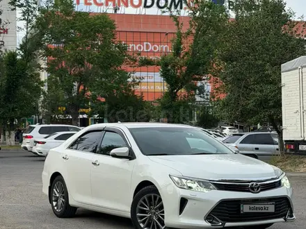 Toyota Camry 2015 года за 12 600 000 тг. в Шымкент