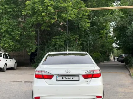 Toyota Camry 2015 года за 12 600 000 тг. в Шымкент – фото 2