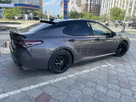 Toyota Camry 2021 года за 12 000 000 тг. в Атырау – фото 7