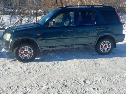 Honda CR-V 1998 года за 3 000 000 тг. в Риддер – фото 2