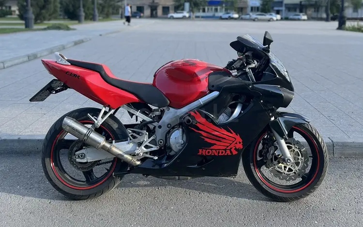 Honda  CBR 600F 2000 года за 1 900 000 тг. в Семей