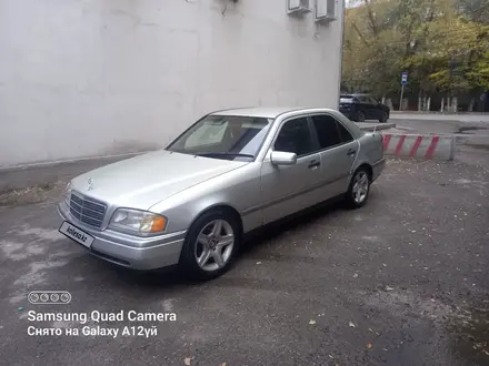 Mercedes-Benz C 220 1994 года за 2 700 000 тг. в Тараз – фото 2