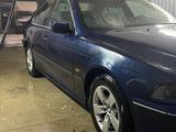 BMW 523 1998 года за 2 350 000 тг. в Караганда – фото 3