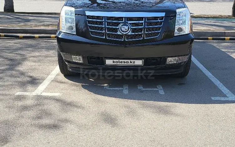 Cadillac Escalade 2007 года за 10 200 000 тг. в Алматы