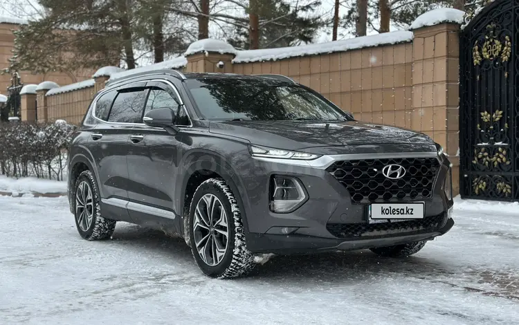 Hyundai Santa Fe 2020 годаfor14 500 000 тг. в Астана