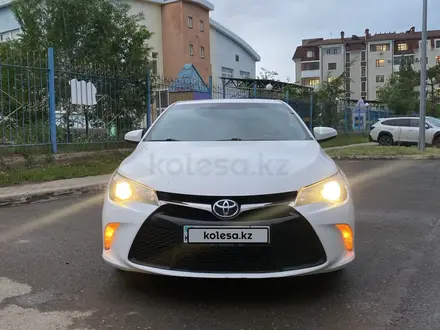 Toyota Camry 2015 года за 8 500 000 тг. в Астана – фото 2