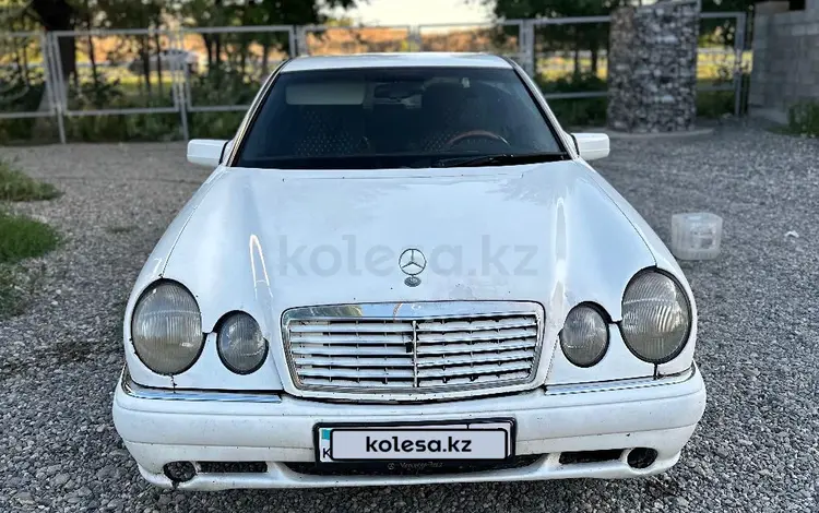 Mercedes-Benz E 230 1996 годаүшін1 600 000 тг. в Талдыкорган