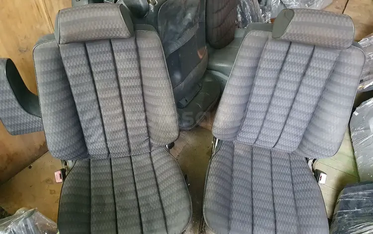 Салон сиденья + обшивки цвет чёрный.үшін300 000 тг. в Алматы