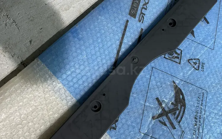 Подиум номера Toyota Camry 75 за 10 000 тг. в Алматы