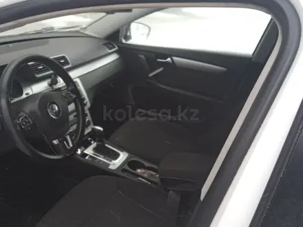 Volkswagen Passat 2012 года за 3 300 000 тг. в Астана – фото 2