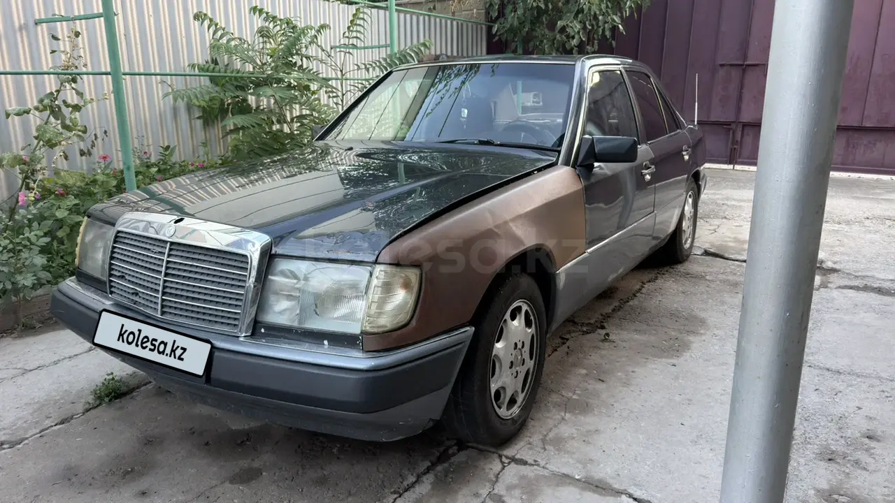 Mercedes-Benz E-Class, 1990