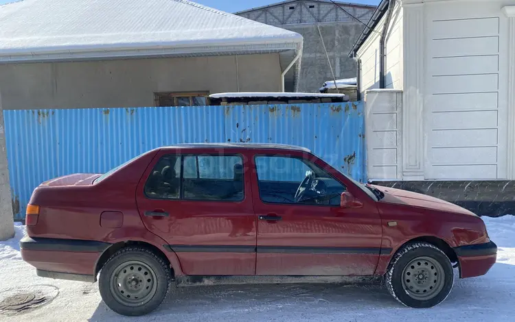 Volkswagen Vento 1992 годаfor1 000 000 тг. в Тараз