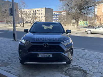 Toyota RAV4 2019 года за 10 500 000 тг. в Актау – фото 2
