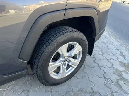 Toyota RAV4 2019 года за 10 500 000 тг. в Актау – фото 8