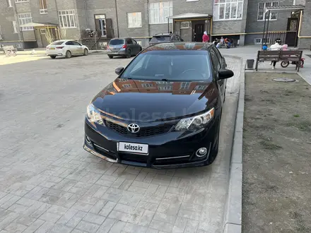 Toyota Camry 2013 года за 6 000 000 тг. в Актобе – фото 3