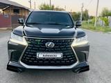 Lexus LX 570 2018 года за 46 000 000 тг. в Атырау – фото 2