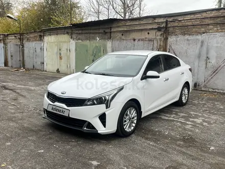 Kia Rio 2021 года за 7 800 000 тг. в Шымкент – фото 2