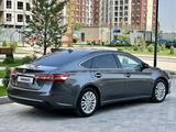 Toyota Avalon 2014 годаүшін11 200 000 тг. в Алматы – фото 4