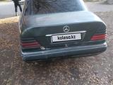 Mercedes-Benz E 220 1993 года за 950 000 тг. в Тараз – фото 5