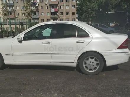 Mercedes-Benz C 200 2000 года за 2 100 000 тг. в Шымкент