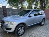 Volkswagen Touareg 2008 годаүшін7 500 000 тг. в Алматы