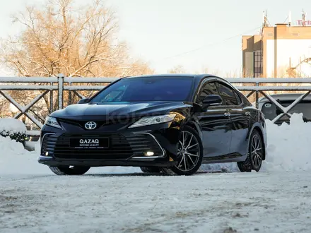 Toyota Camry 2021 года за 19 000 000 тг. в Алматы