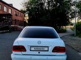 Mercedes-Benz E 240 1999 годаүшін1 500 000 тг. в Актобе – фото 4