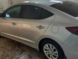 Hyundai Elantra 2019 года за 5 550 000 тг. в Актобе – фото 4