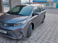 Toyota Sienna 2018 года за 17 800 000 тг. в Алматы