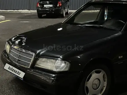 Mercedes-Benz C 180 1994 года за 2 150 000 тг. в Караганда – фото 12