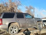 Chevrolet Tahoe 2012 года за 2 000 000 тг. в Актобе – фото 2