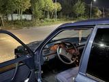 Mercedes-Benz E 220 1991 года за 850 000 тг. в Караганда – фото 3