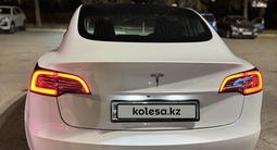 Tesla Model 3 2020 года за 11 700 000 тг. в Алматы – фото 3