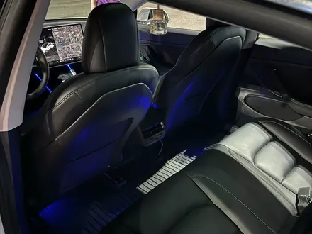 Tesla Model 3 2020 года за 11 700 000 тг. в Алматы – фото 4