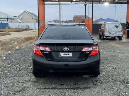 Toyota Camry 2014 года за 4 850 000 тг. в Атырау – фото 6