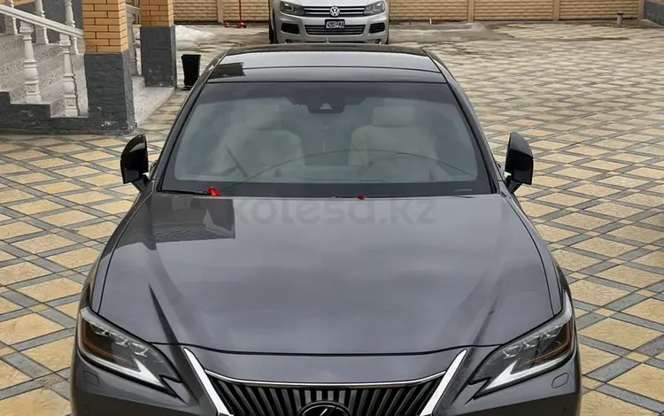 Lexus ES 350 2019 годаүшін26 000 000 тг. в Атырау