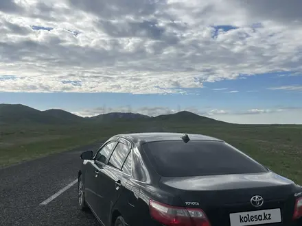 Toyota Camry 2010 года за 6 500 000 тг. в Караганда – фото 2