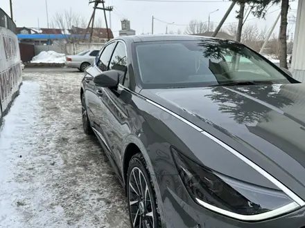 Hyundai Sonata 2022 года за 14 500 000 тг. в Усть-Каменогорск – фото 4