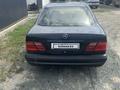 Mercedes-Benz E 320 1998 года за 2 800 000 тг. в Атырау – фото 2