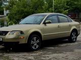 Volkswagen Passat 2002 годаүшін2 250 000 тг. в Костанай